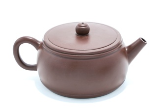 Глиняный чайник "Плоский колокол", 220 мл. Цена: 5 460 ₽ руб.