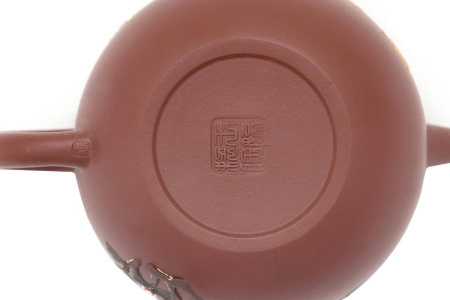 Чайник из Исин, Цзянсу "Магнолии", 190 мл. Цена: 8&nbsp;840 ₽ руб.