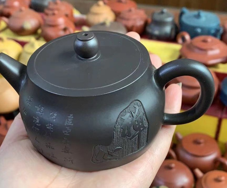 Чайник глиняный «Чёрный утёс». Цена: 5 040 ₽ руб.