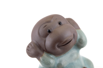 Чайная игрушка «Обезьянка селадоновая». Цена: 890 ₽ руб.