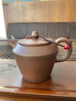 Глиняный чайник из Цзяньшуй, Юньнань "Состояние" 180 мл. Цена: 17&nbsp;000 ₽ руб.