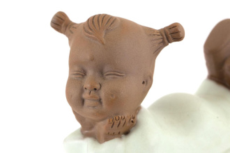 Чайная игрушка «Губки бантиком» селадоновая. Цена: 1 900 ₽ руб.