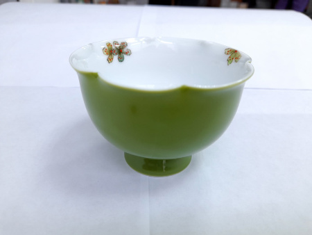 Уцененная пиала авторская "Зелёный луг", 100 мл  | 茶杯. Цена: 2 890 ₽ руб.