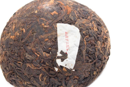 Прессованный шу пуэр - Шу пуэр 2018 г. «Люкс» марки «Сосна и журавль» завода «Сягуань» гнездо 100 г, 