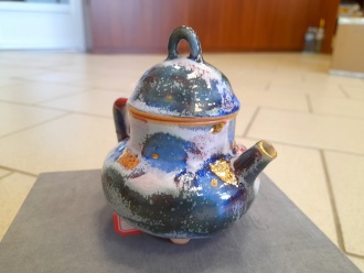 Глиняный чайник ручной работы "Пророк" мастера Хуан Жунхуа в стиле Сино, 135 мл.. Цена: 13 040 ₽ руб.