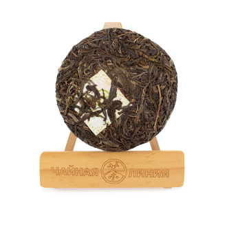 Pressed Raw Pu-erh Tea - Sheng pu-erh from old Yiwu Shan trees, Tea Line brand, 200g, 