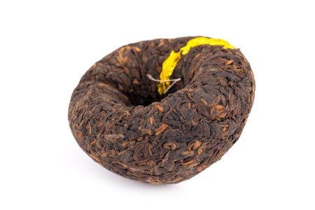 Прессованный шу пуэр - Шу пуэр 2018 г. «Золотая нить» марки «Сосна и журавль» завода «Сягуань» гнездо 100 г, 