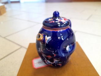 Глиняный чайник ручной работы "Аконит" мастера Хуан Жунхуа в стиле Сино, 90 мл.. Цена: 12 970 ₽ руб.