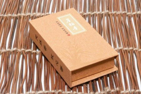 Ароматические палочки "Красный кедр". Цена: 2 880 ₽ руб.