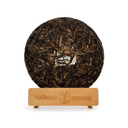 Pressed Raw Pu-erh Tea - Шэн пуэр 2018 г. "Лаобаньчжан" завода "Кайшуньхао" 400 г, 