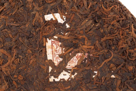 Прессованный шу пуэр - Шу пуэр 2019 г. "Золотые почки из Баньчжан" завода "Чжоуши" 357 г, 