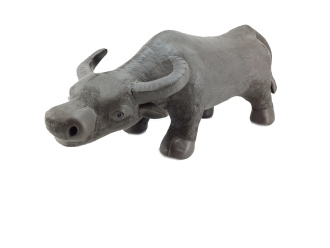 Уценённая глиняная чайная игрушка "Покорный бычок" | 茶宠 Уценённая глиняная чайная игрушка "Покорный бычок". Цена: 10 660 ₽ руб.